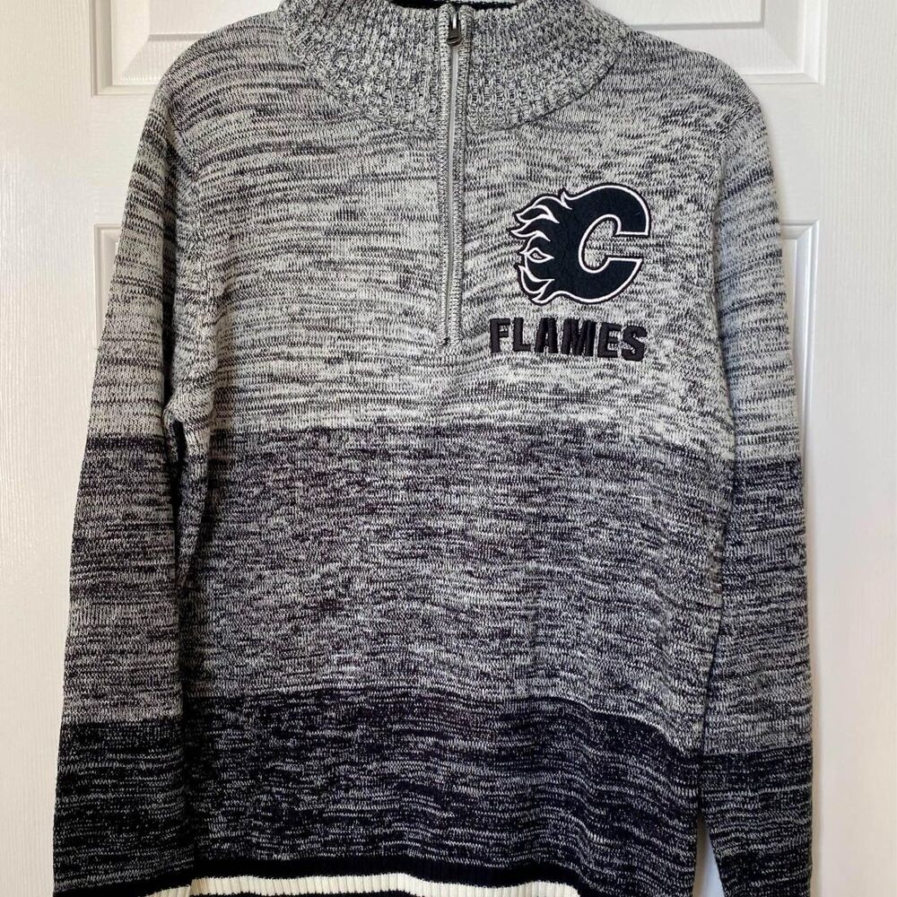 Calgary Flames NHL Adult Medium Quarter Zip Sweater Pullover